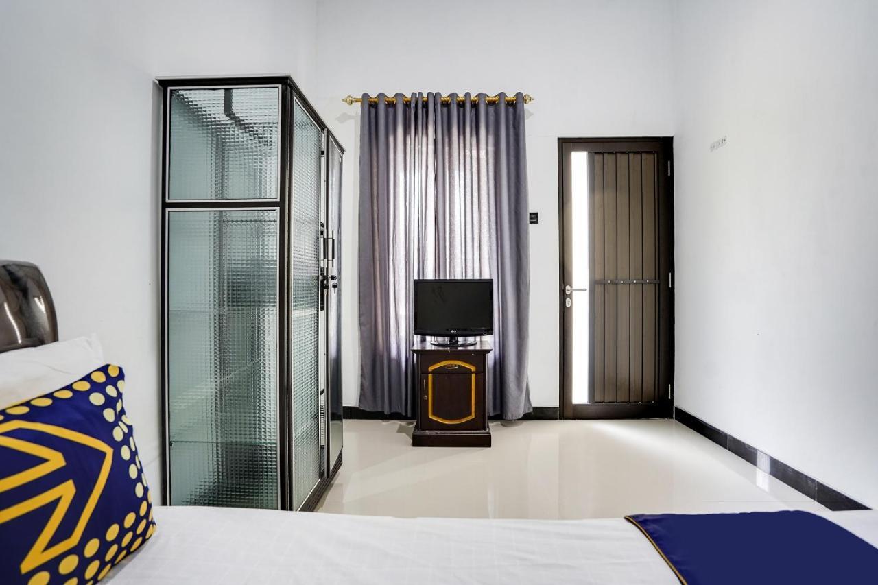 Spot On 91745 Rumah Kost Gresik Syariah Zewnętrze zdjęcie