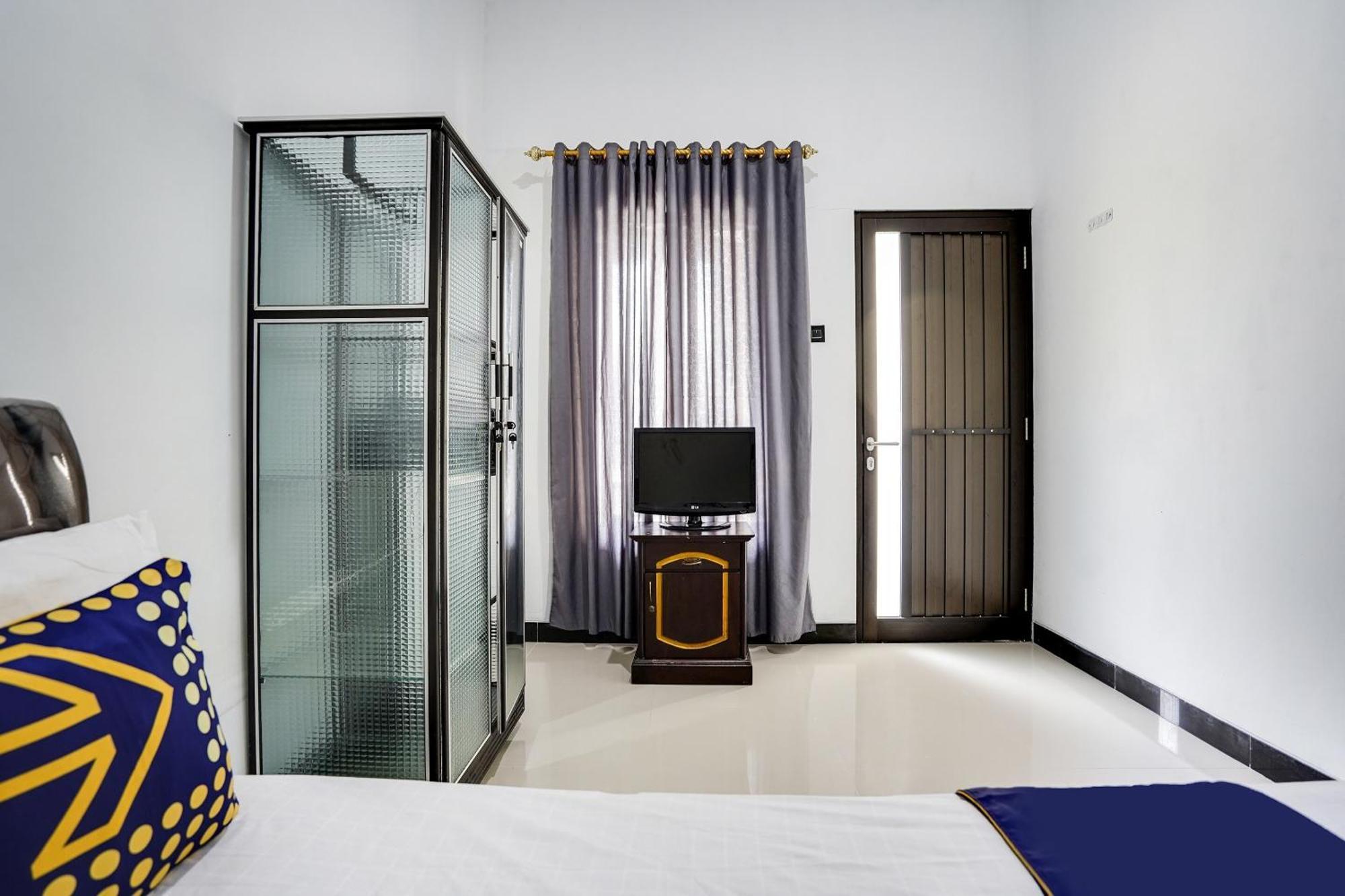 Spot On 91745 Rumah Kost Gresik Syariah Zewnętrze zdjęcie