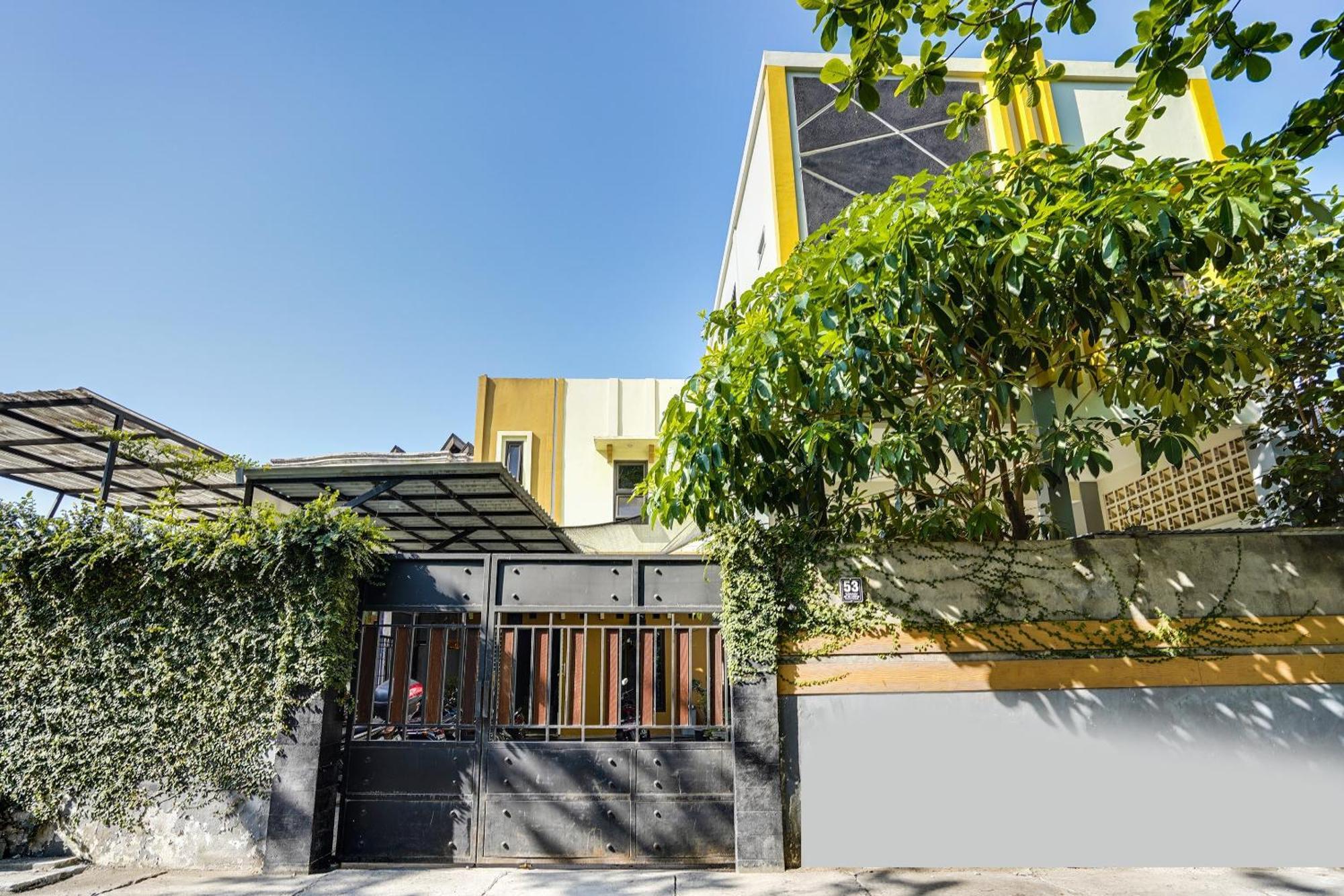 Spot On 91745 Rumah Kost Gresik Syariah Zewnętrze zdjęcie